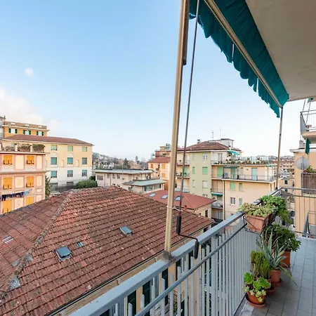 Apartment Joivy Stylish Flat With Balcony Near Castle