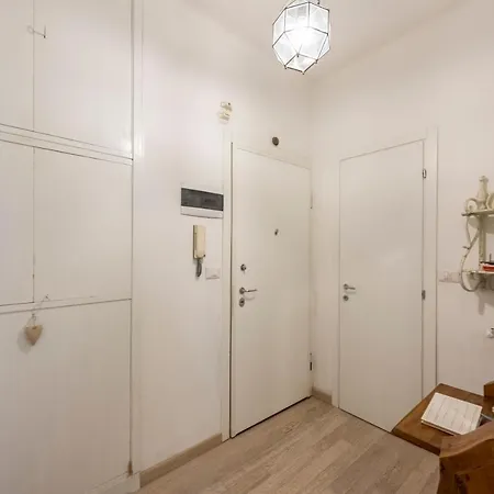 Appartamento Joivy Stylish Flat With Balcony Near Castle *