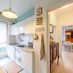 Joivy Stylish Flat With Balcony Near Castle