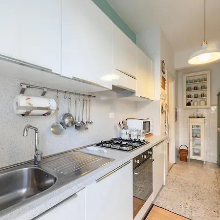 Apartment Joivy Stylish Flat With Balcony Near Castle *