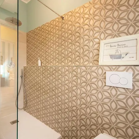 Joivy Stylish Flat With Balcony Near Castle アパート *