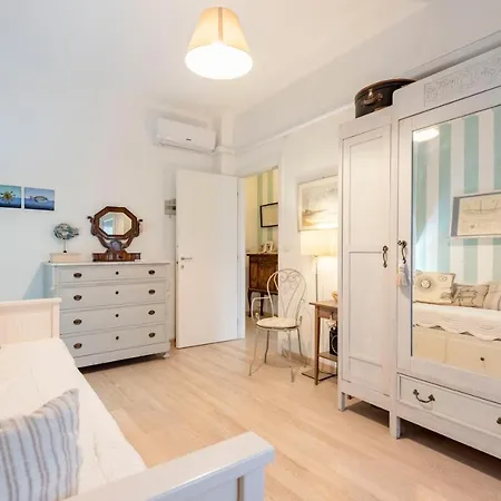 Joivy Stylish Flat With Balcony Near Castle Apartment *