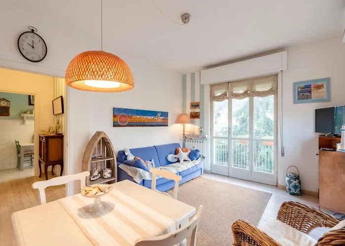 شقة Joivy Stylish Flat With Balcony Near Castle