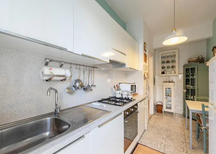 شقة Joivy Stylish Flat With Balcony Near Castle *