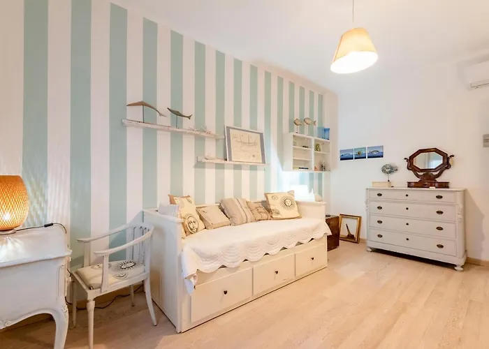 Joivy Stylish Flat With Balcony Near Castle Ραπάλο