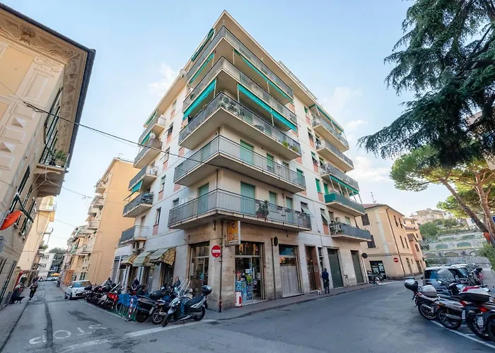 Joivy Stylish Flat With Balcony Near Castle *