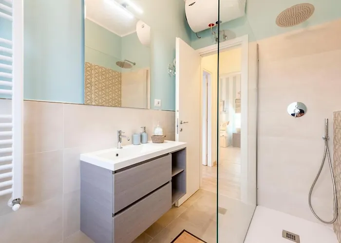 شقة Joivy Stylish Flat With Balcony Near Castle *